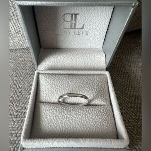Bony Levy 14 K white gold band ring, size 8